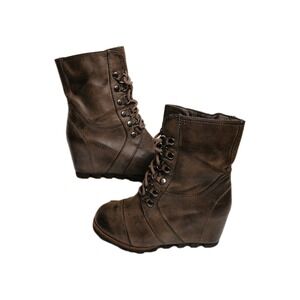 Vintage distressed style 3'block heel boots brown Beige Women's Size 7 #1512